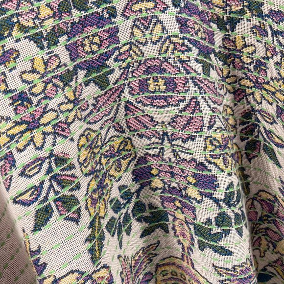 LAST ONE🌺Medallion Cozy Poncho in Lilac - Picture 7 of 7